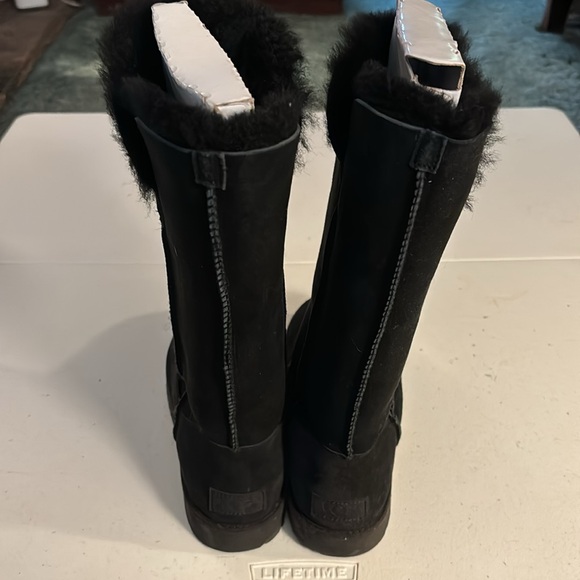 Ugg Classic Cuff tall black boots - Picture 4 of 6